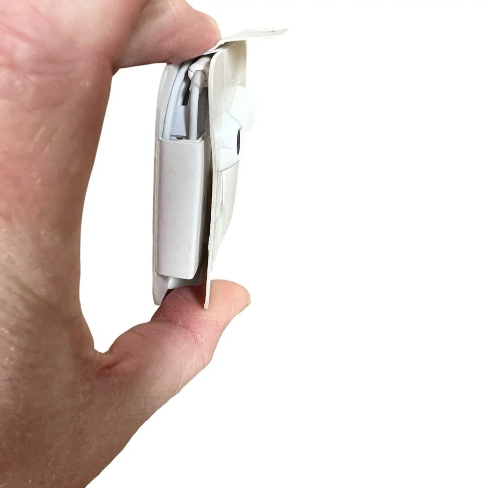Apple earpods wired